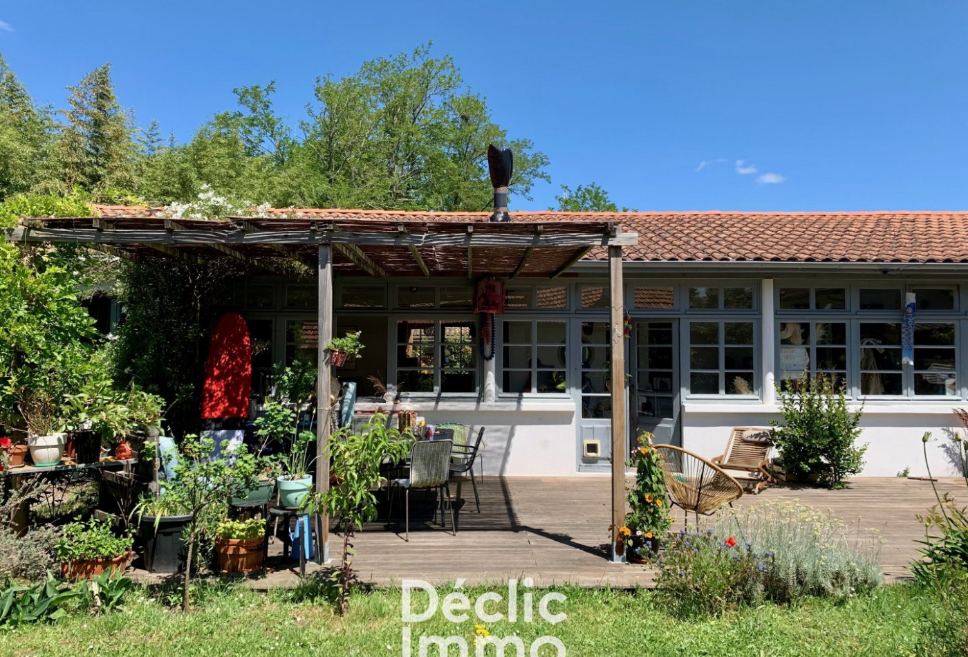 location Maison Ares - Photo 1