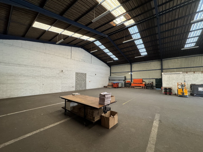 location Entrepots et bureaux Libourne - Photo 1