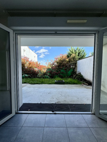 vente Appartement en rez de jardin Ambares Et Lagrave - Photo 4