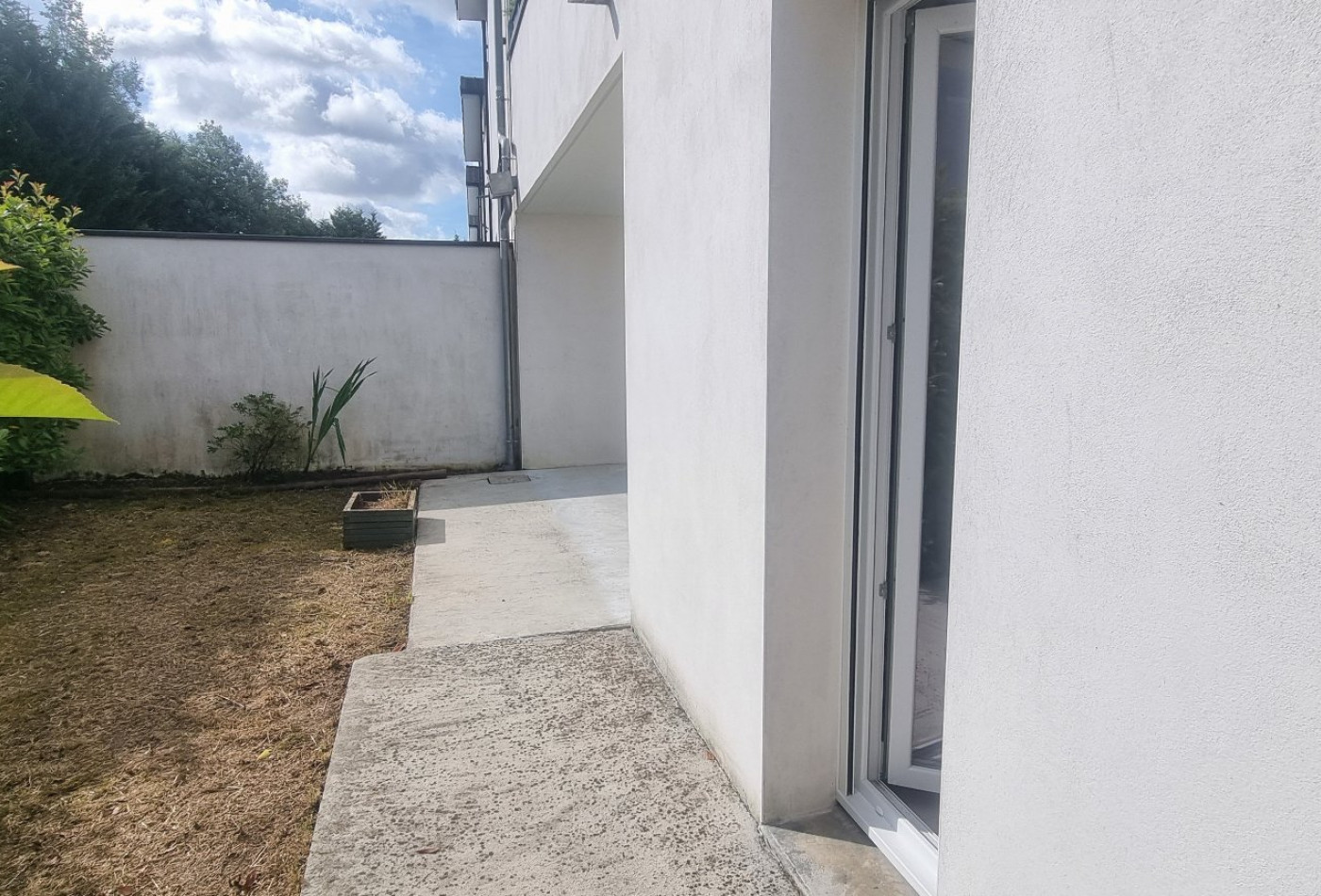 vente Appartement en rez de jardin Ambares Et Lagrave - Photo 2