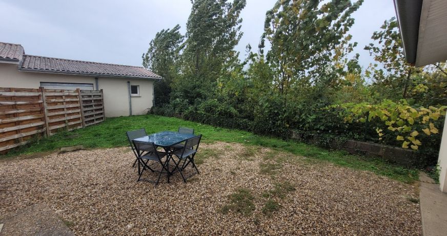 location Maison Arveyres