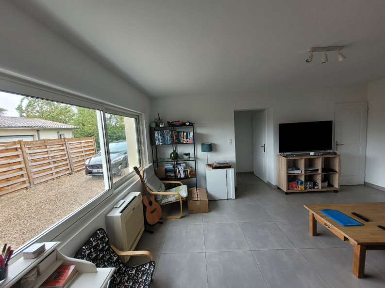 location Maison Arveyres - Photo 2