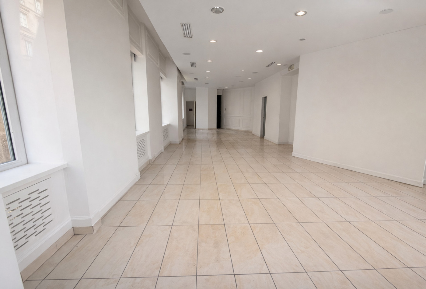 location Local commercial Bordeaux - Photo 3