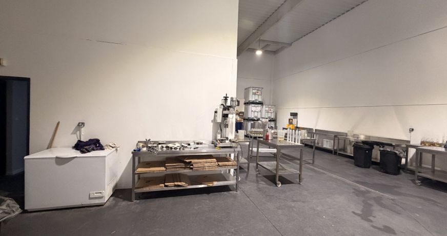 location Ateliers et bureaux Izon