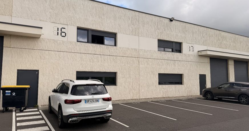 location Ateliers et bureaux Izon