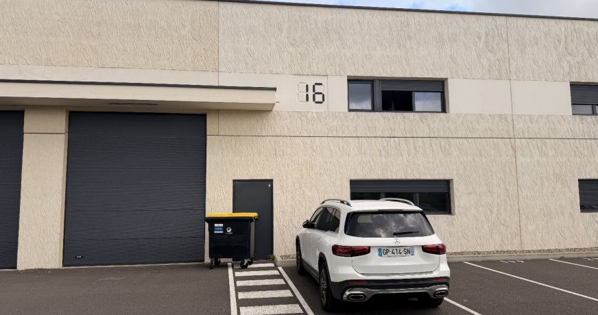 location Ateliers et bureaux Izon