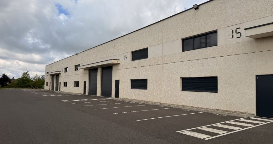 location Ateliers et bureaux Izon