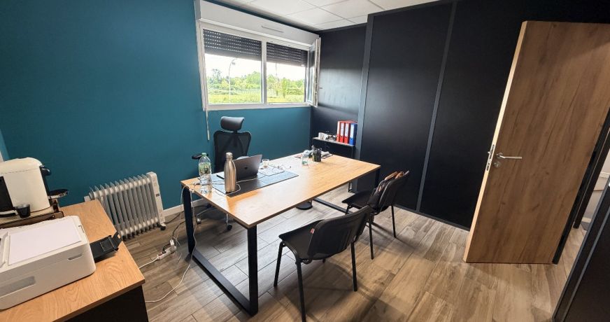 location Ateliers et bureaux Izon