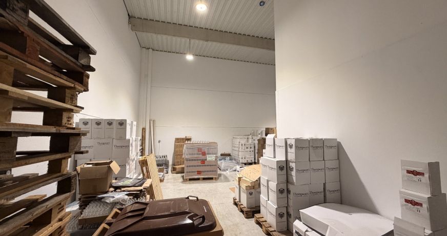 location Ateliers et bureaux Izon
