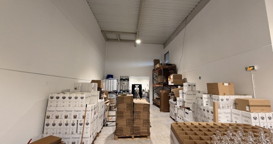 location Ateliers et bureaux Izon