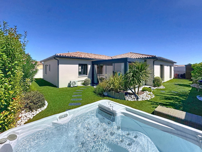 vente Villa Montady - Photo 1