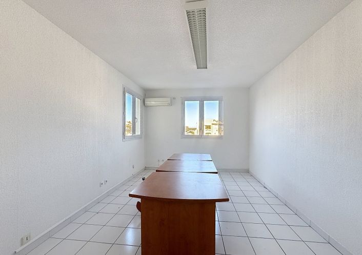 vente Ateliers et bureaux Vias