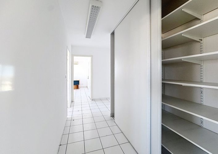 vente Ateliers et bureaux Vias