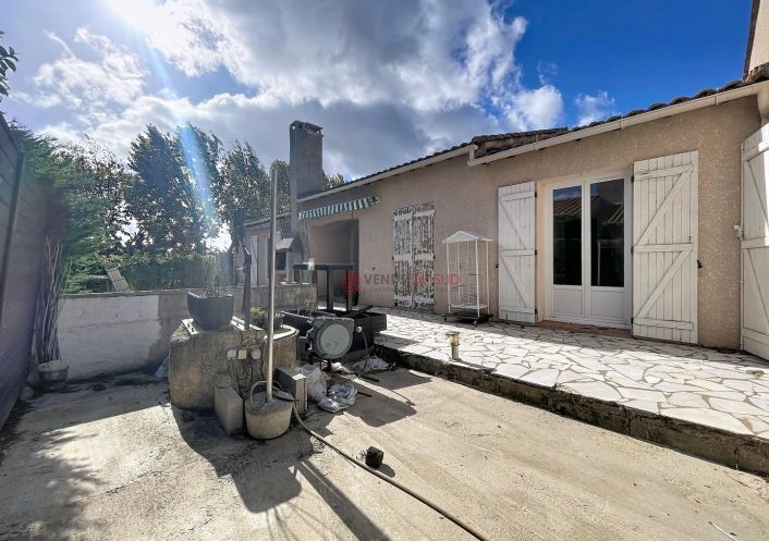 vente Villa Montady