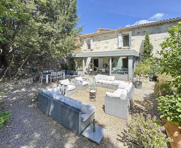 sale Pezenas