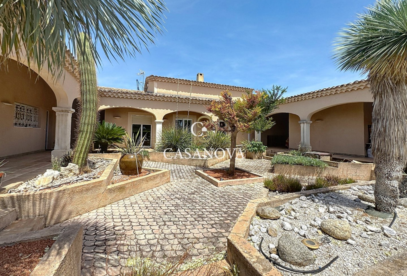 sale Maison Pomerols - Photo 1