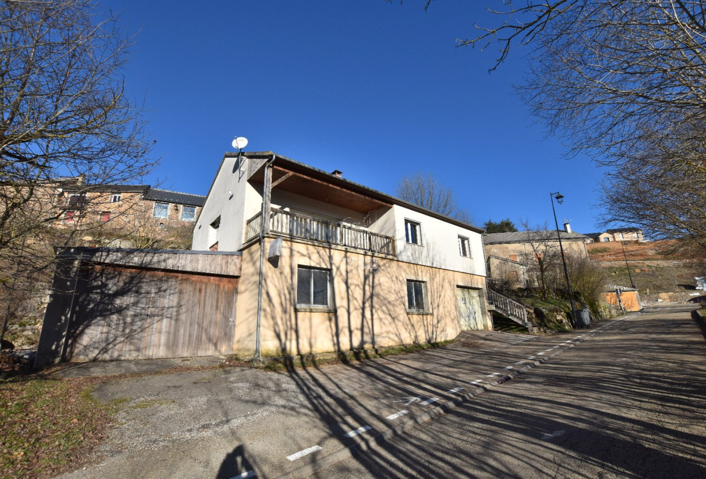 vente Maison Lanuejols - Photo 1