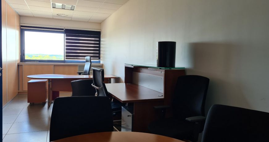 location Bureau Castries
