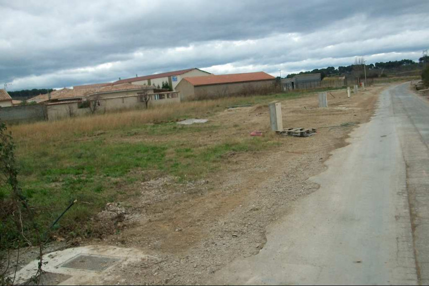 sale Terrain constructible Montady - Photo 2