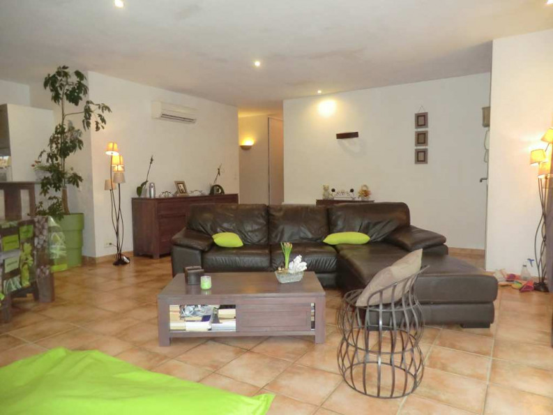 sale Villa Montady - Photo 3