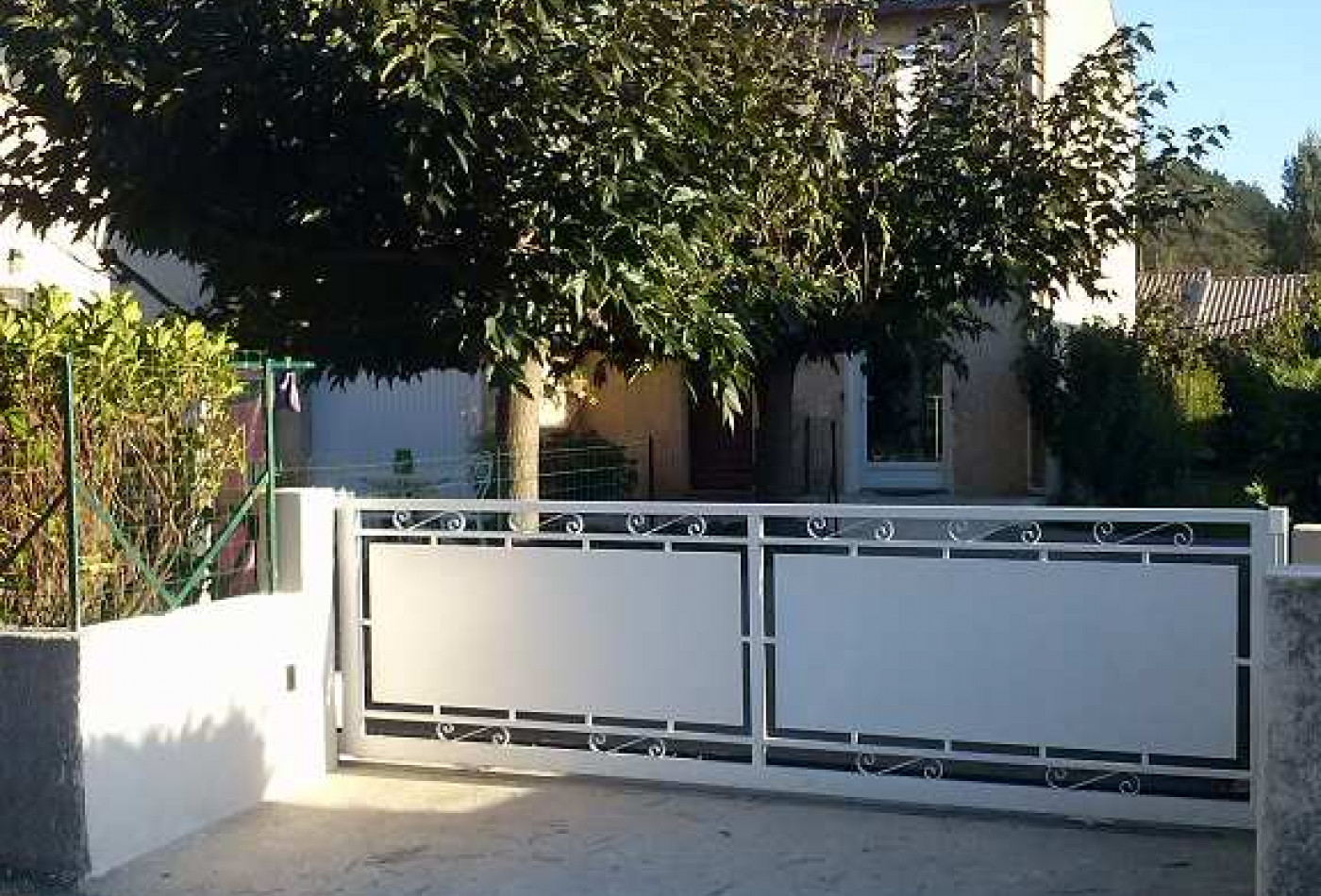 en location saisonnière Maison Lamalou Les Bains - Photo 1