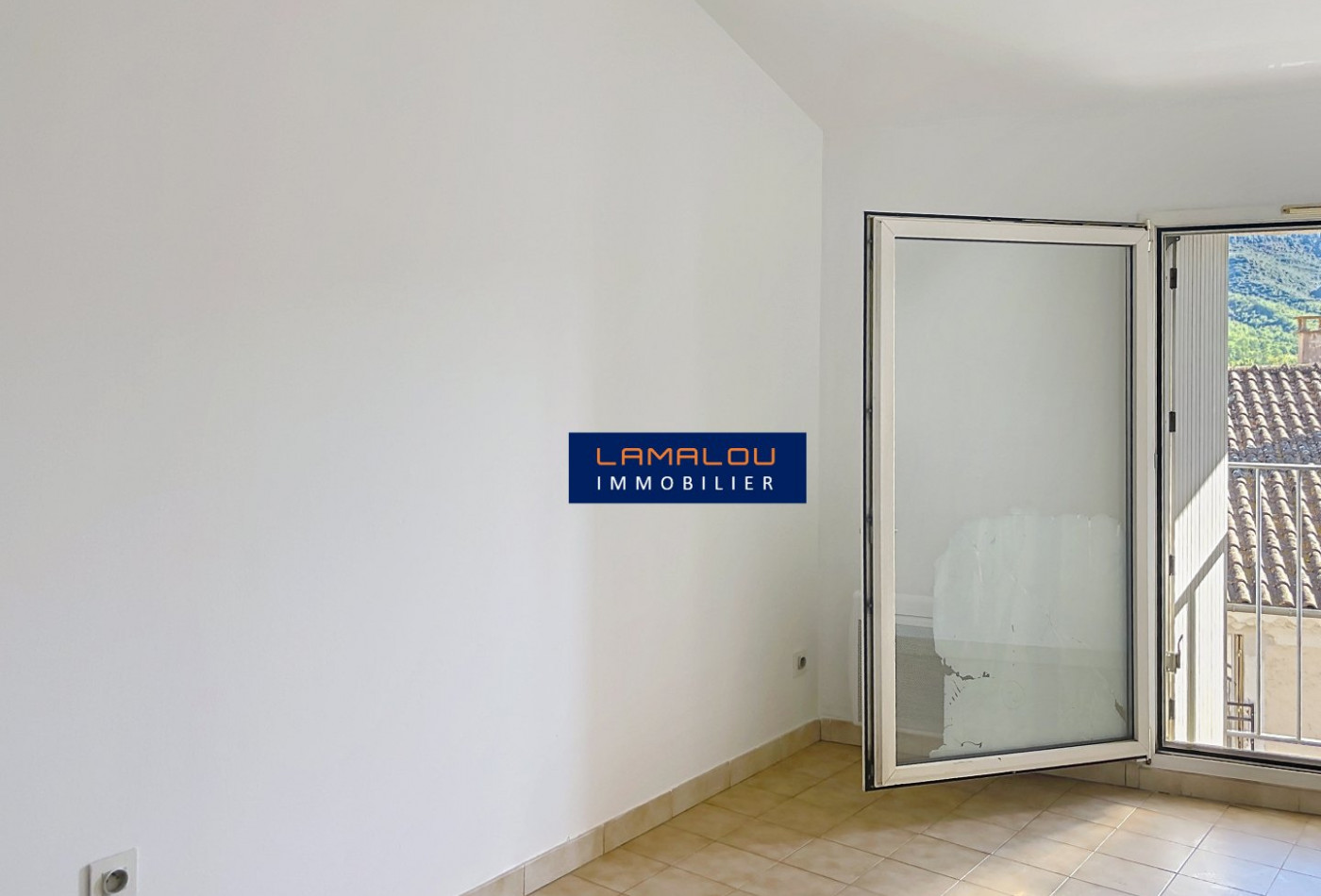 location Duplex Herepian - Photo 2