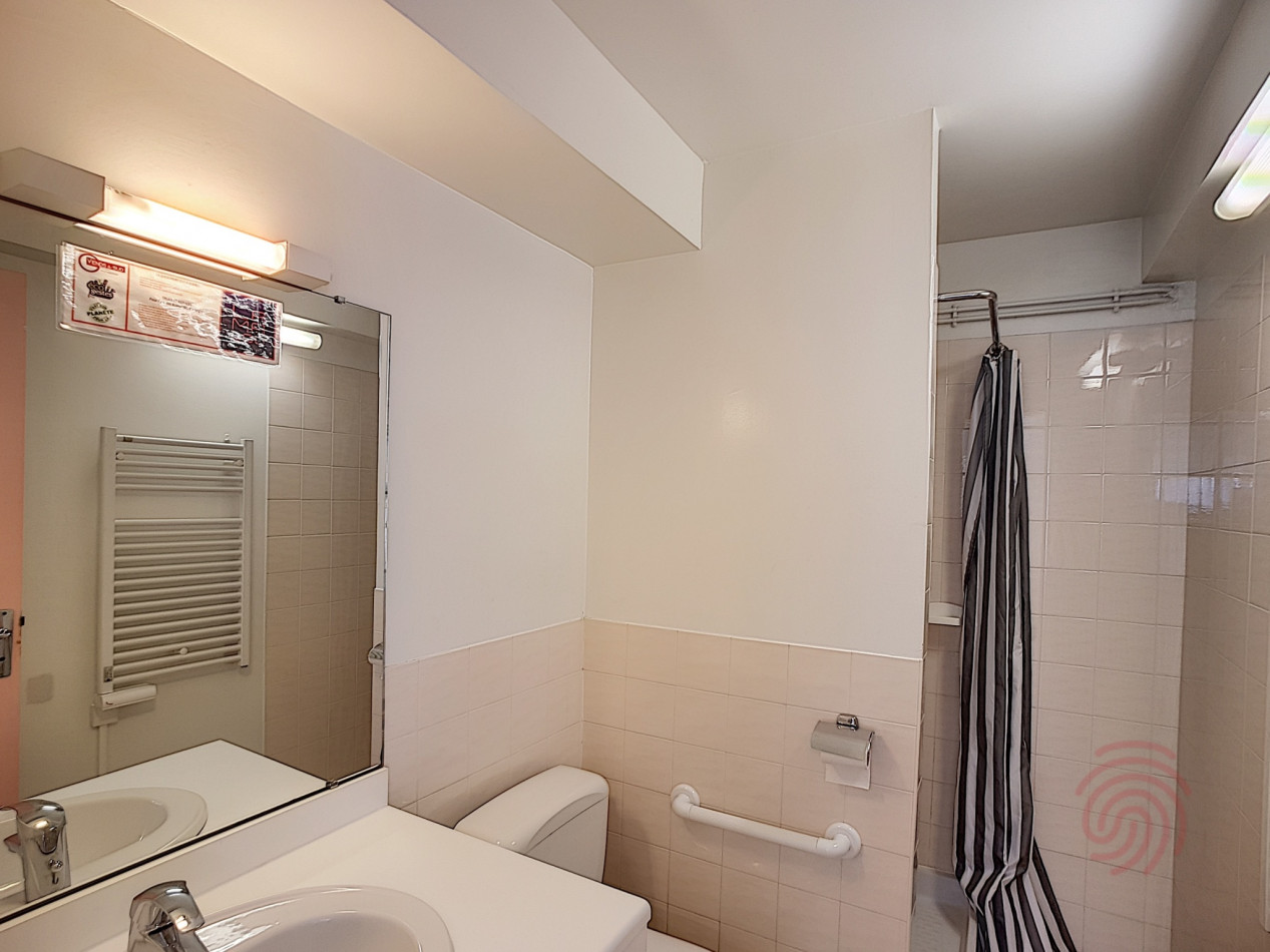 en location saisonnière Appartement Lamalou Les Bains - Photo 9