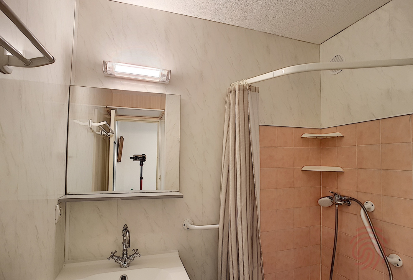 en location saisonnière Appartement Lamalou Les Bains - Photo 9