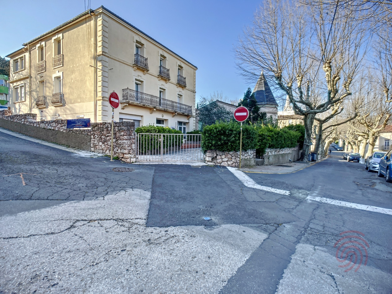 en location saisonnière Appartement Lamalou Les Bains - Photo 1