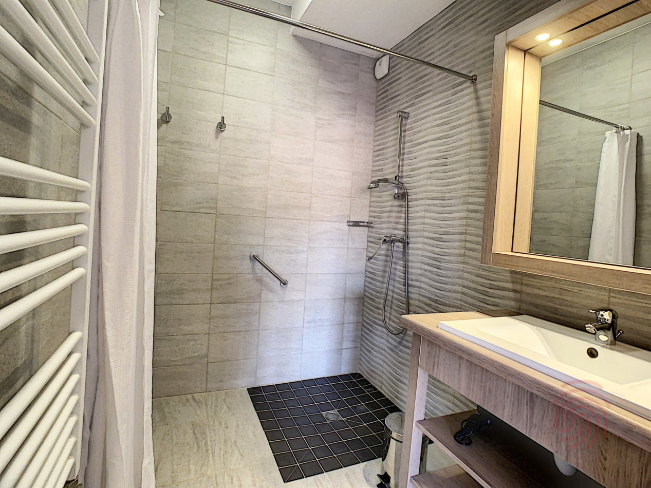 en location saisonnière Appartement Lamalou Les Bains - Photo 9
