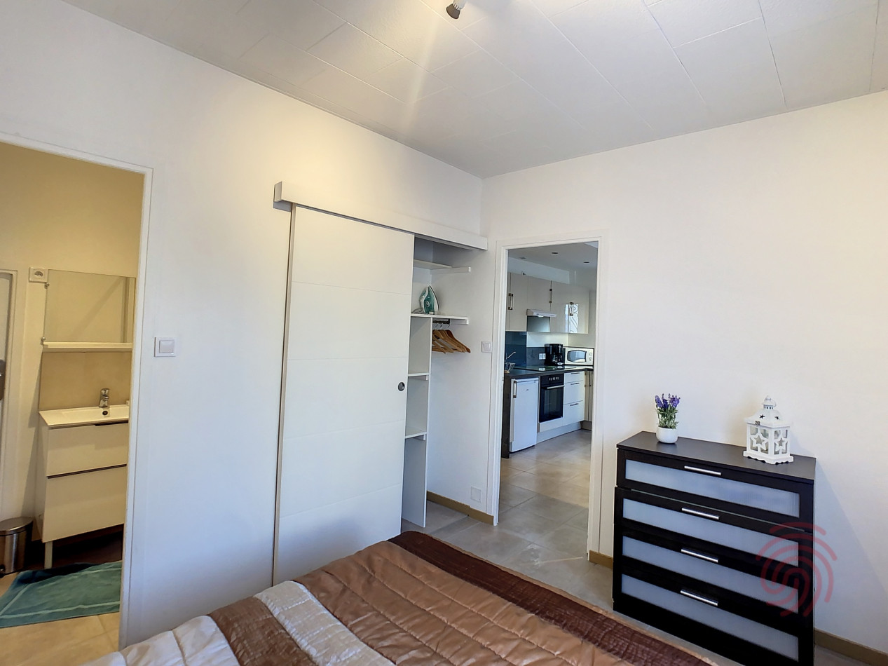 en location saisonnière Appartement Lamalou Les Bains - Photo 9