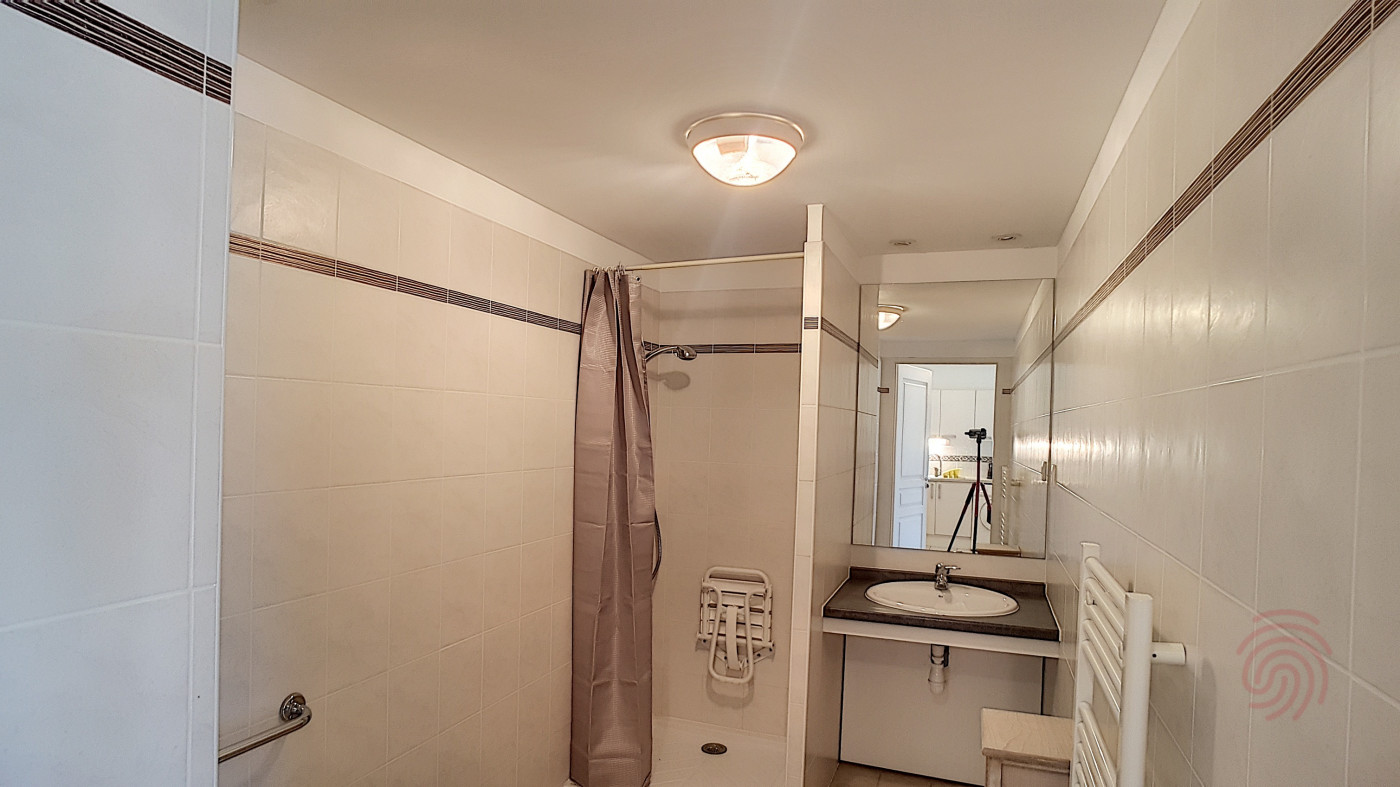 en location saisonnière Appartement Lamalou Les Bains - Photo 10