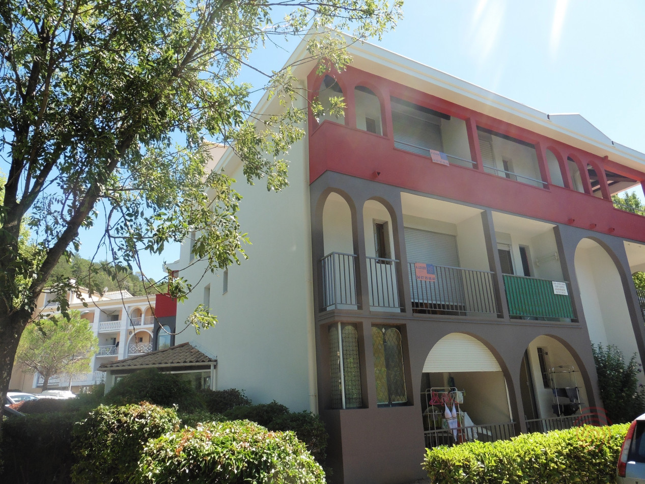 en location saisonnière Appartement Lamalou Les Bains - Photo 2