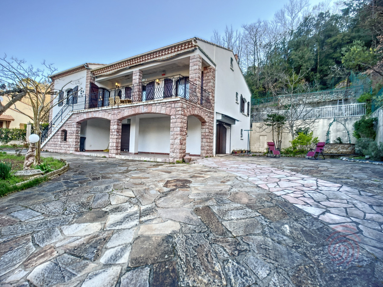en location saisonnière Maison Lamalou Les Bains - Photo 1