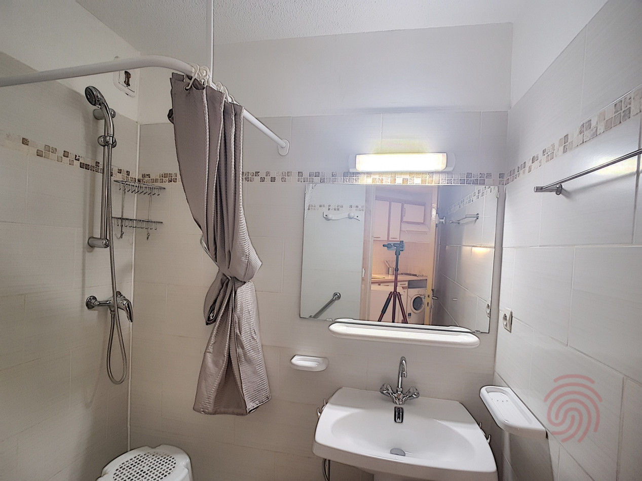 en location saisonnière Appartement Lamalou Les Bains - Photo 9