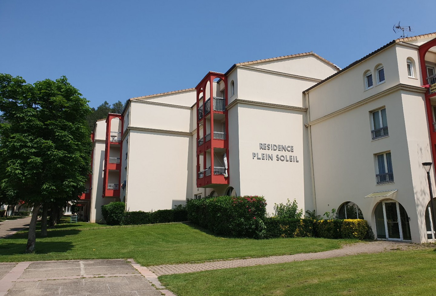 sale Studio Lamalou Les Bains - Photo 3