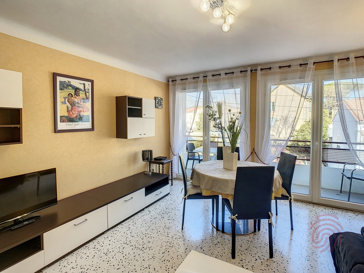 en location saisonnière Appartement Lamalou Les Bains - Photo 2