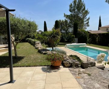 à vendre  Uzes