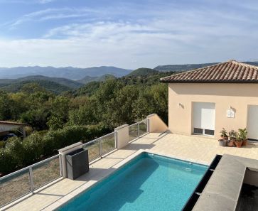 à vendre  Carlencas Et Levas