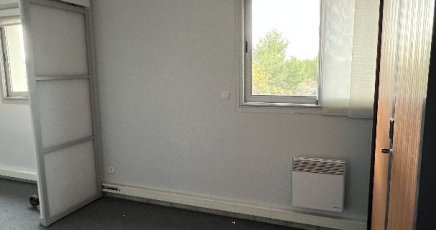 location Bureau Saint Clement De Riviere