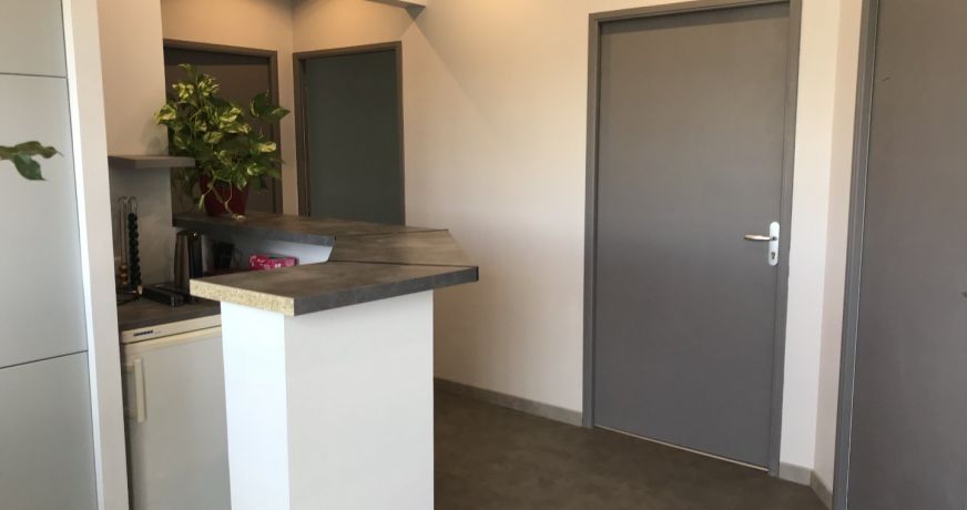 location Bureau Saint Clement De Riviere