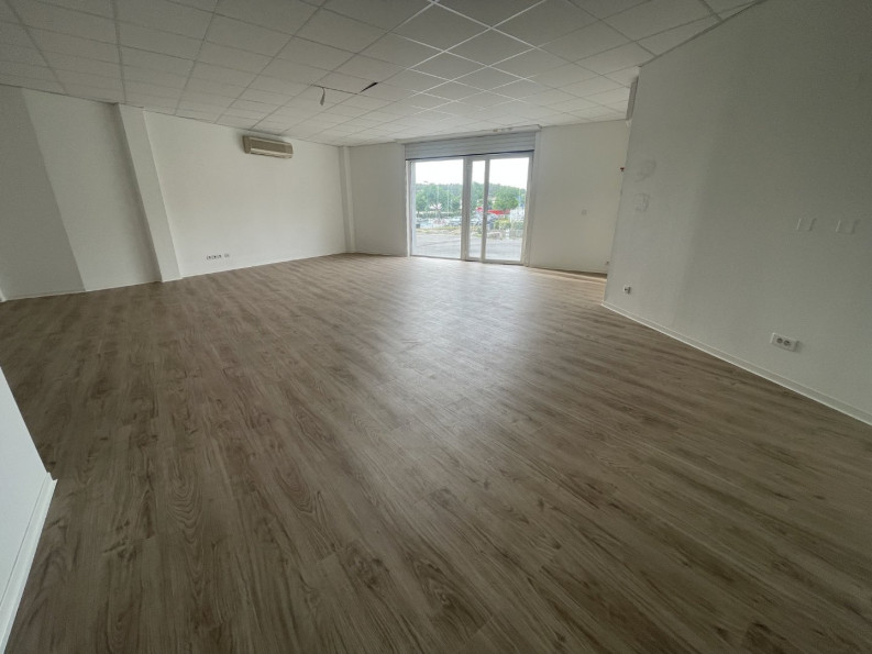 location Bureau Saint Gely Du Fesc - Photo 2