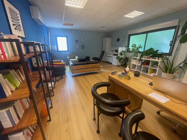 location Locaux d'activité Saint Gely Du Fesc - Photo 2