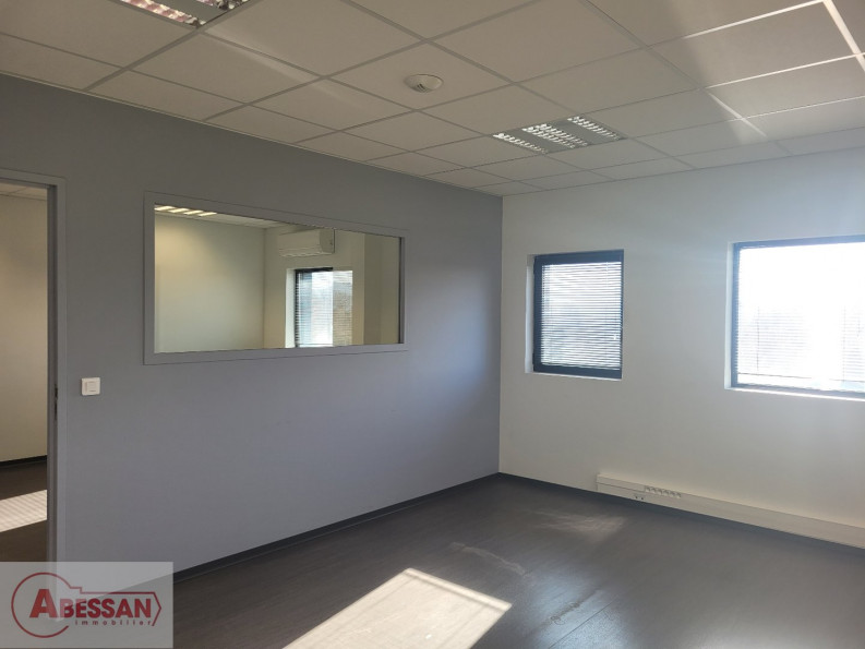 location Bureau Peyruis - Photo 4