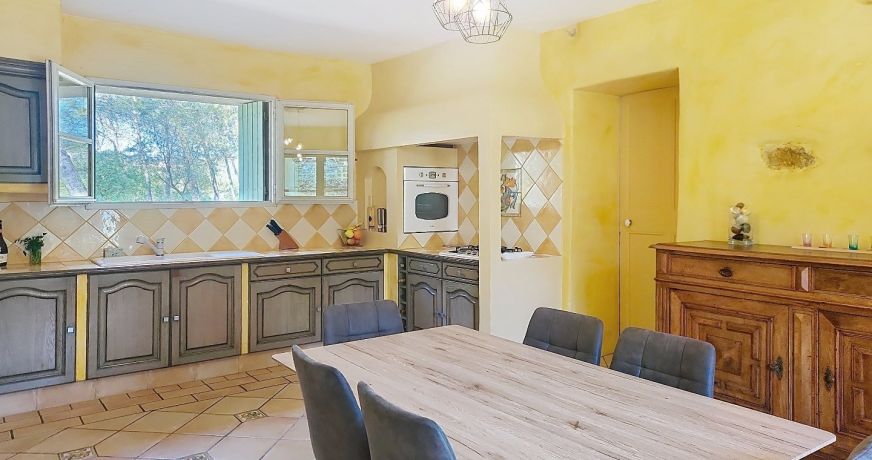 vente Mas de village Montpellier