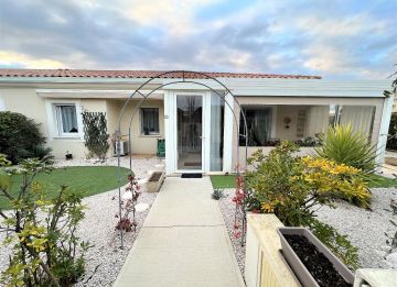 sale Maison en résidence Vias