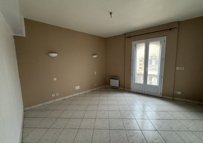 vente Ensemble immobilier Vias