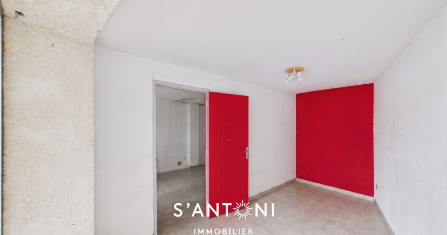 vente Local commercial Vias