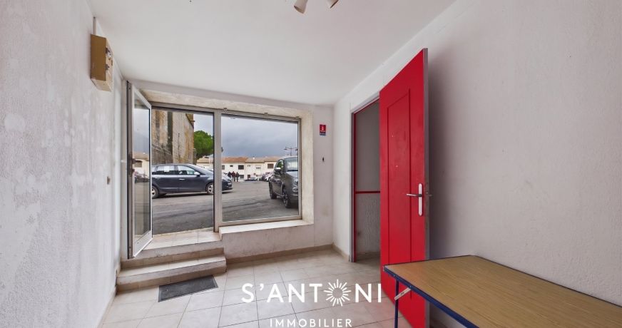 vente Local commercial Vias