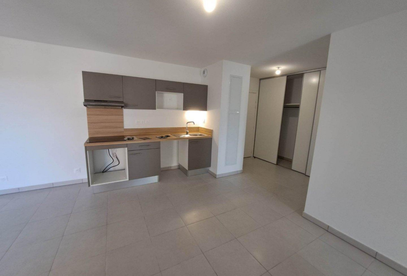 location Appartement Vias - Photo 4